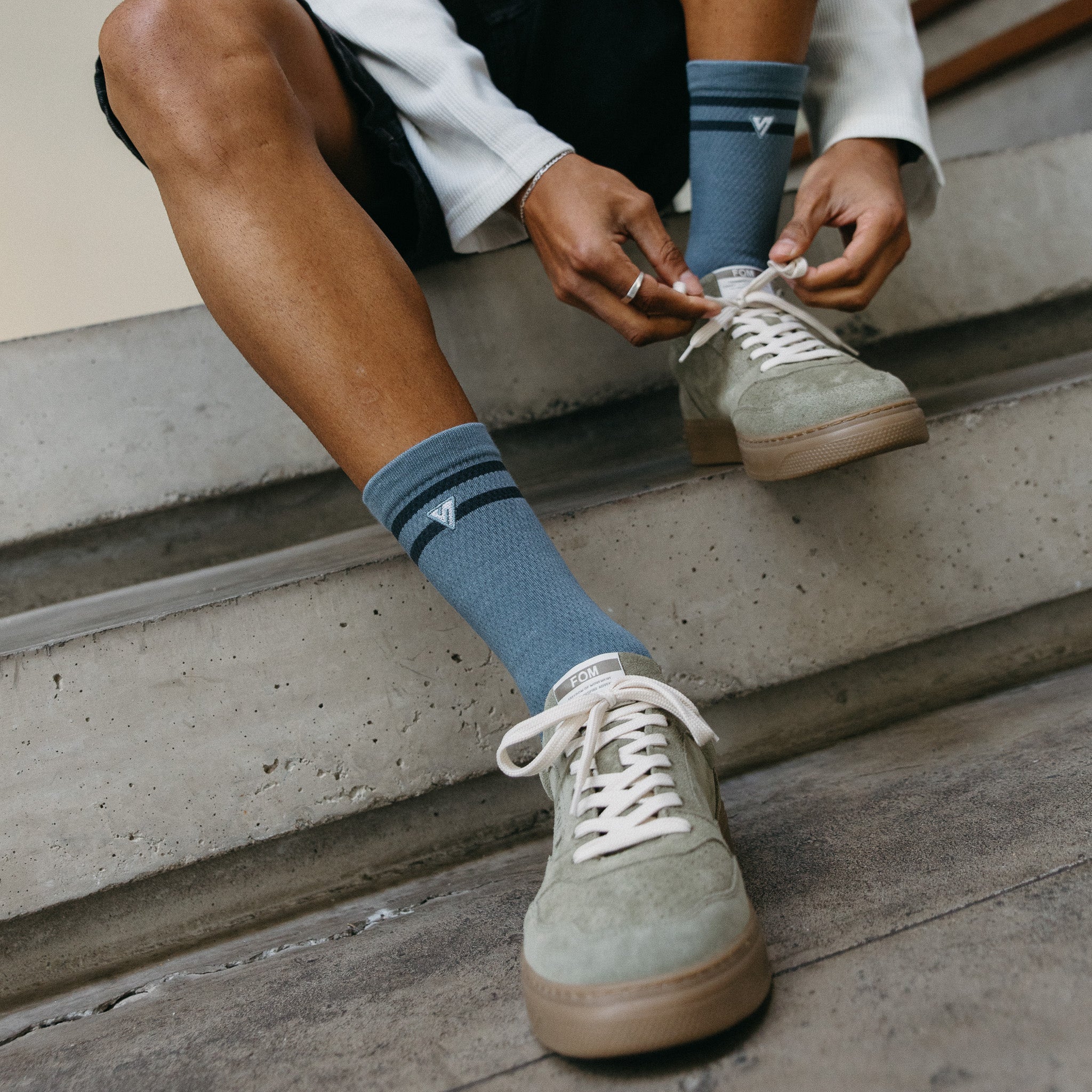 Smokey Blue Lifestyle Crew Socks