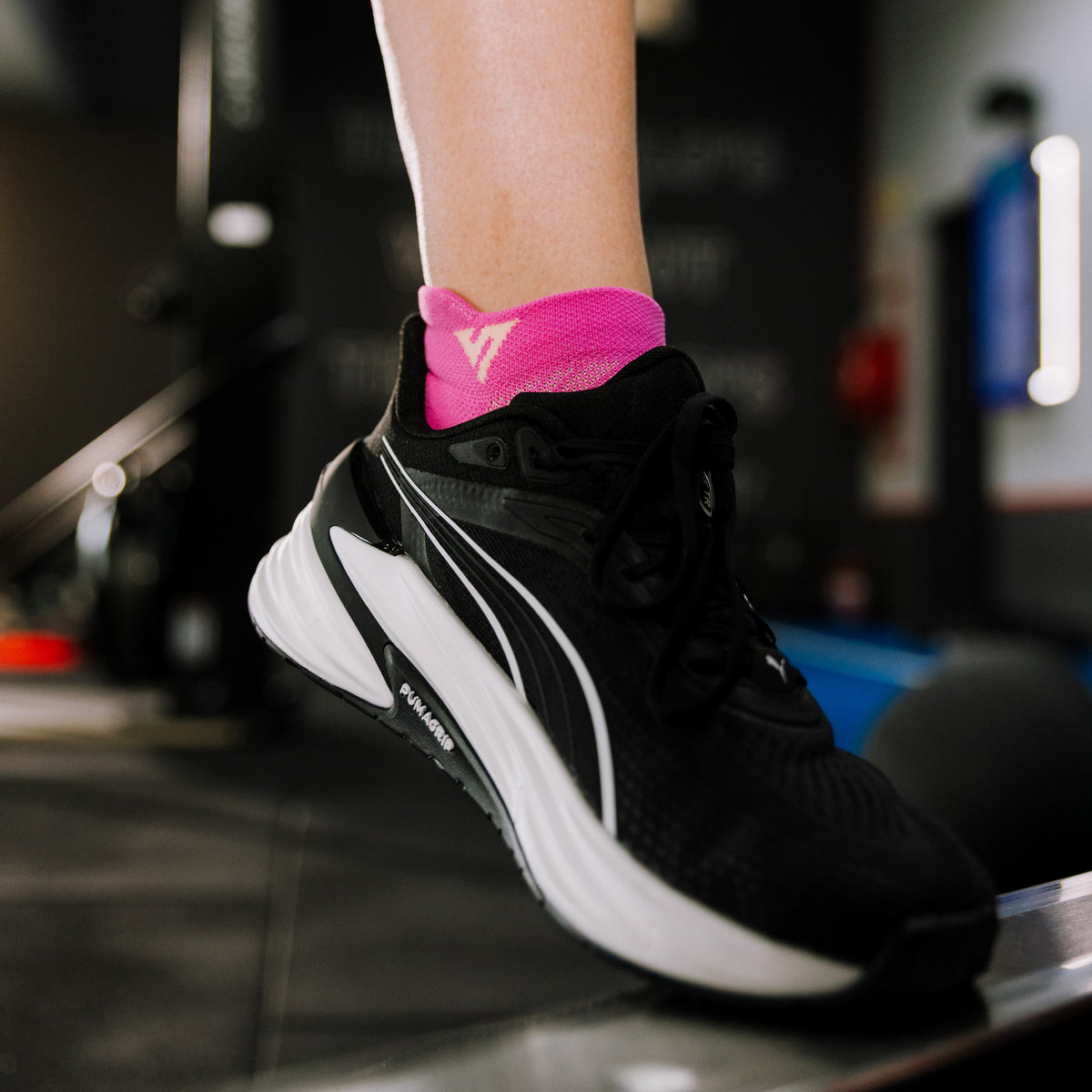 Sunset Pop Velocity Trainer Socks