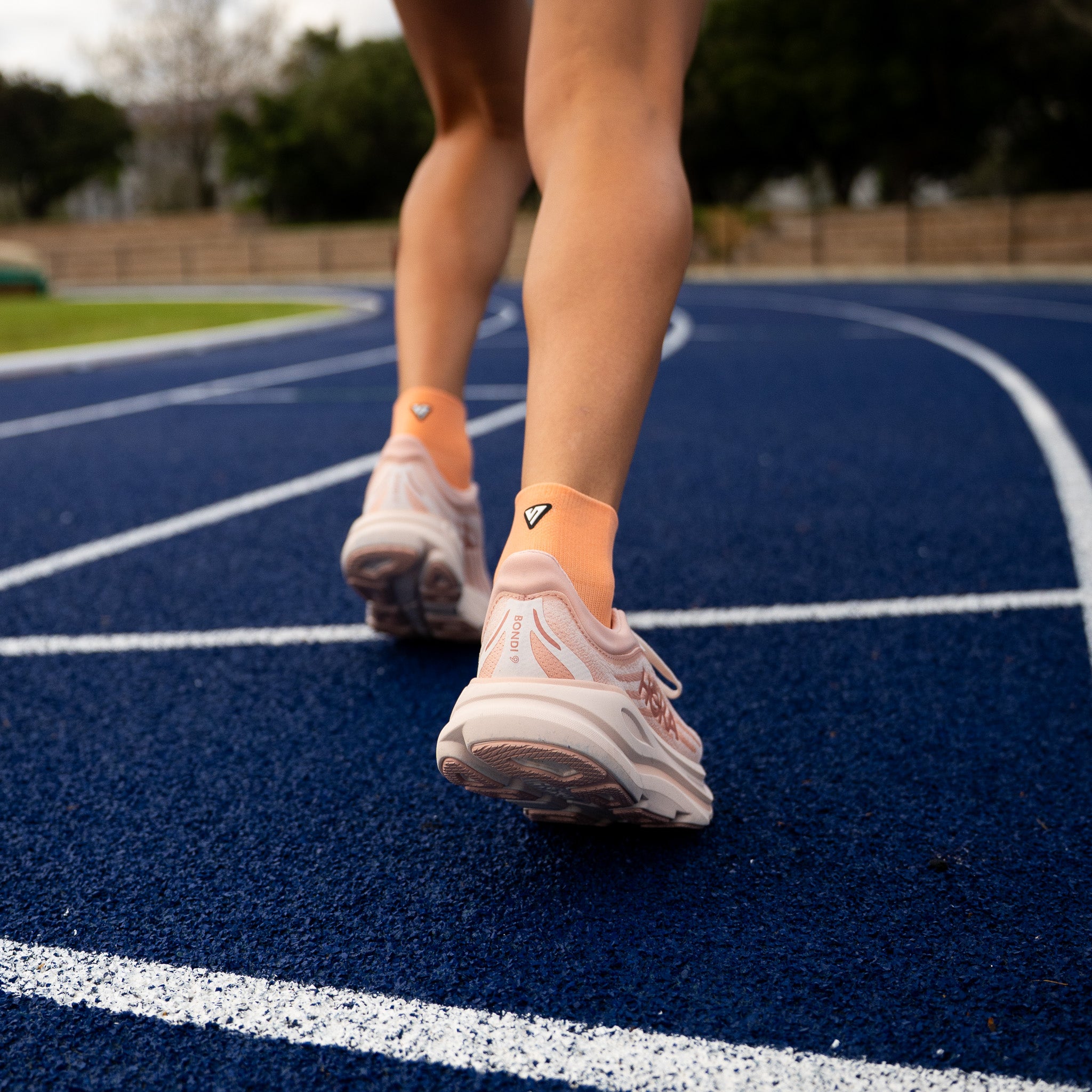 Peachy Running Quarter Socks